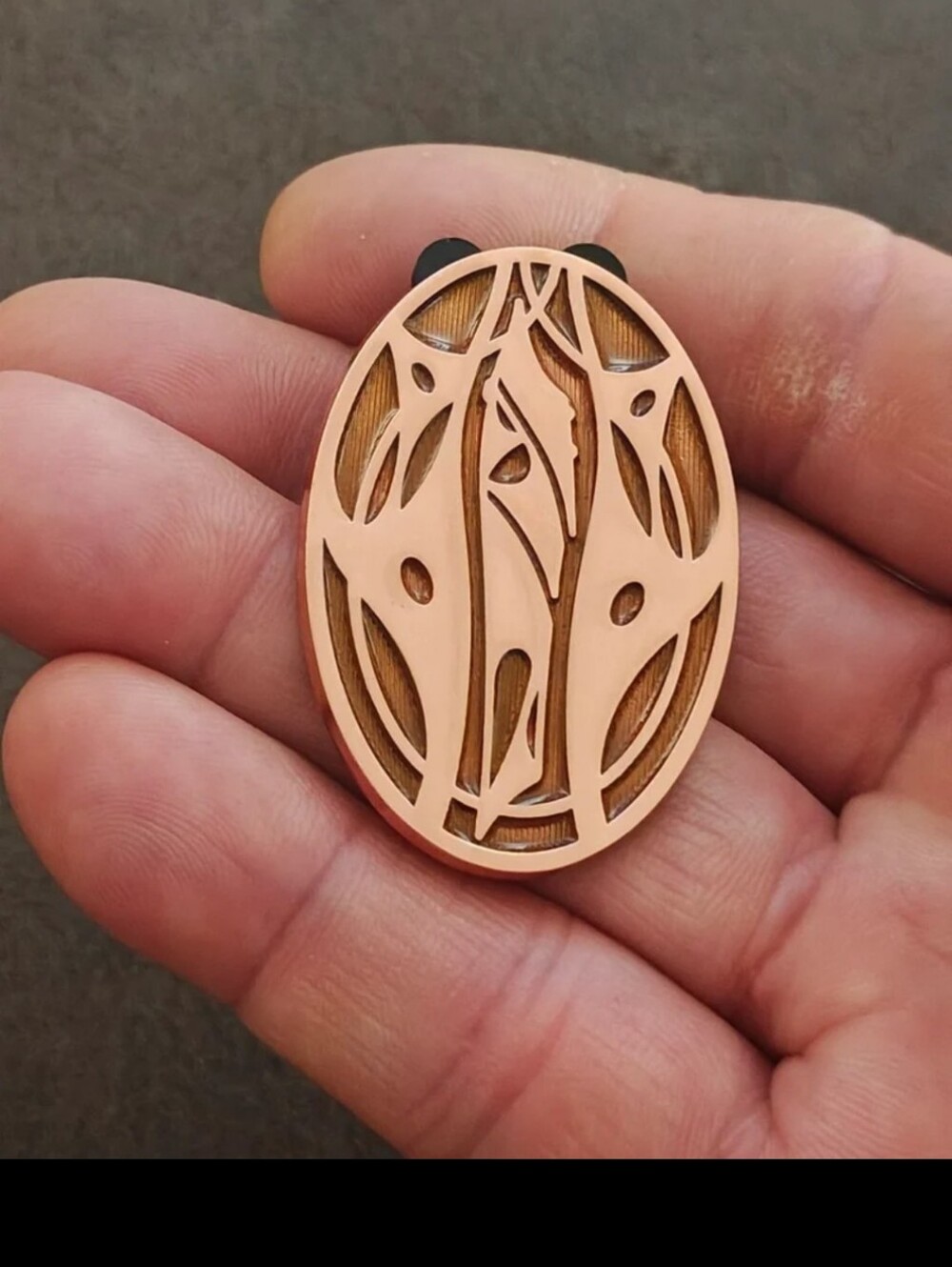 2019 Star Wars Galaxy's Edge Savi's Lightsaber Workshop Elemental Nature Pin